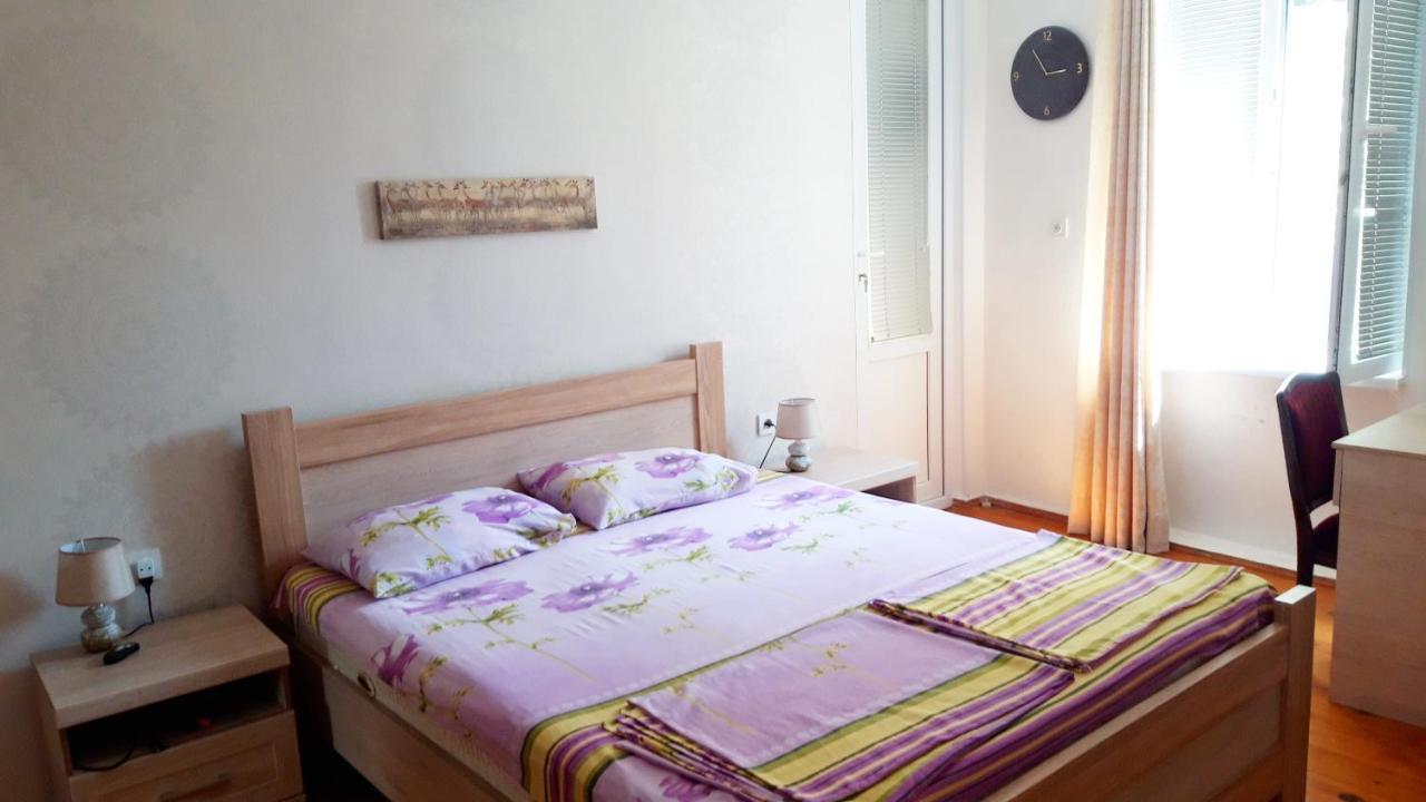 Pospolita Guest House Κουτάισι Εξωτερικό φωτογραφία