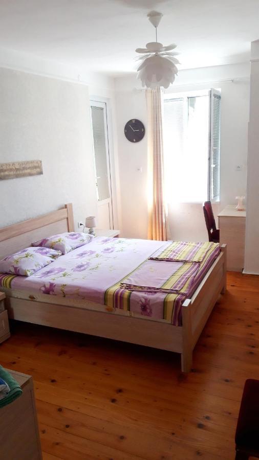 Pospolita Guest House Κουτάισι Εξωτερικό φωτογραφία