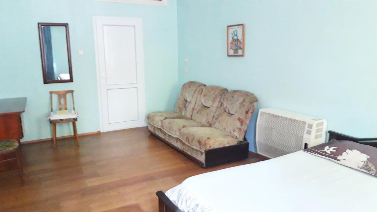 Pospolita Guest House Κουτάισι Εξωτερικό φωτογραφία