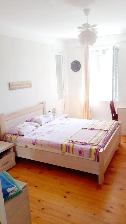 Pospolita Guest House Κουτάισι Εξωτερικό φωτογραφία